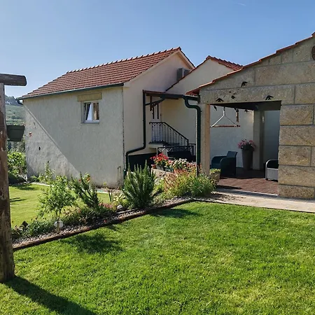 Quintinha Dos Emigrantes Cujo